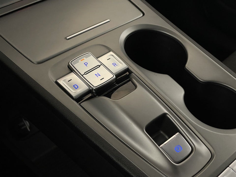Hyundai Kona 64 EV Essential 5d