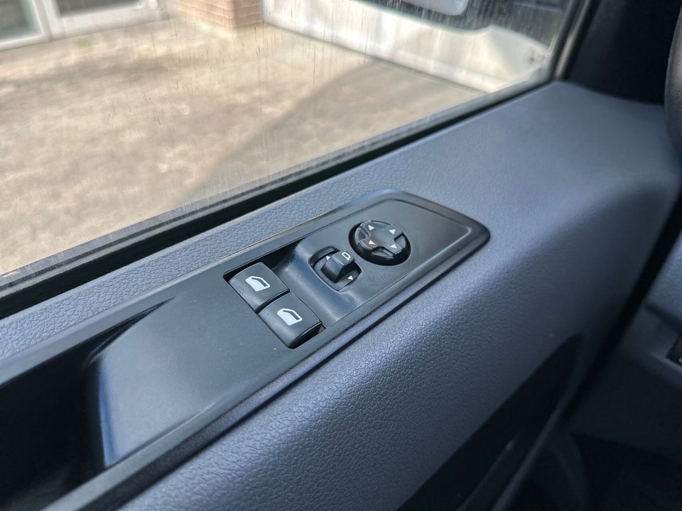 Peugeot e-Expert 75 L2 Premium Van