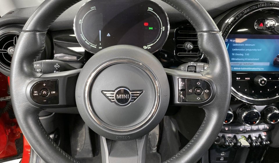 MINI Cooper SE Essential 3d