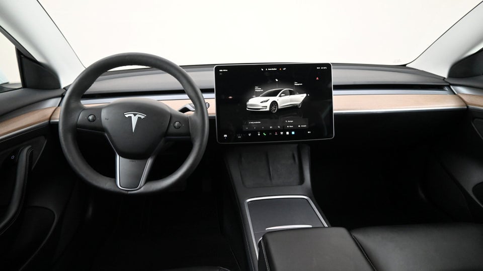 Tesla Model 3 RWD 4d