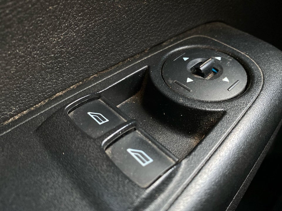 Ford Transit Courier 1,0 SCTi 100 Ambiente Van 4d