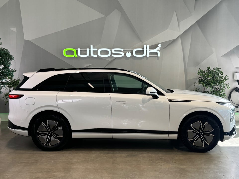 Xpeng G9 Standard Range 5d