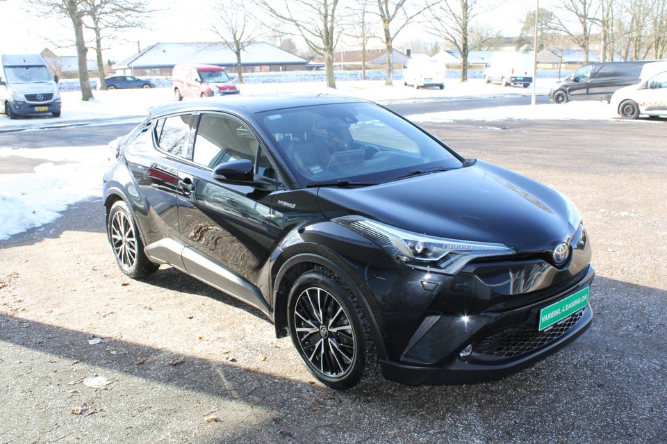 Toyota C-HR 1,8 Hybrid Premium Selected CVT Van 5d