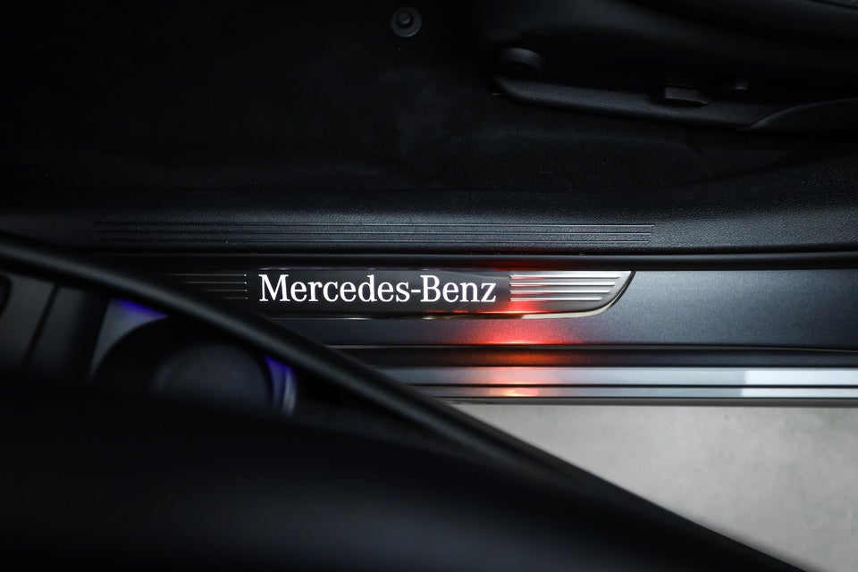 Mercedes E300 e 2,0 AMG Line stc. aut. 5d