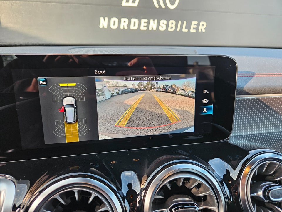 Mercedes EQB250 AMG Line 5d