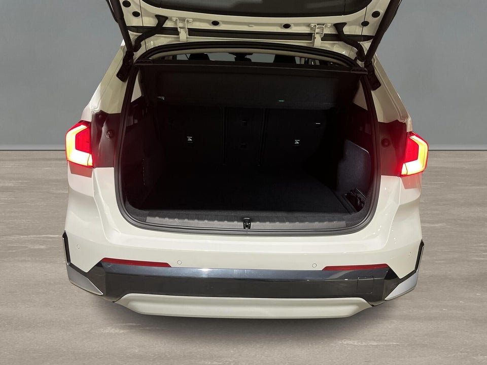 BMW iX1 xDrive30 X-Line 5d