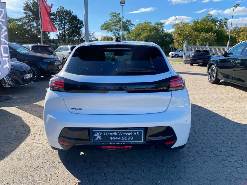 Peugeot 208 1,2 PureTech 100 Allure+ 5d