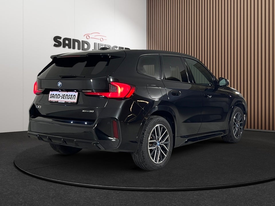 BMW iX1 xDrive30 M-Sport 5d
