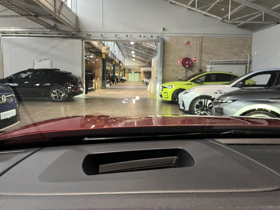 Ford Explorer 84 Premium Extended Range AWD 5d