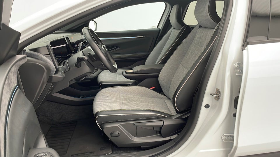 Renault Megane E-Tech 60 Techno 5d