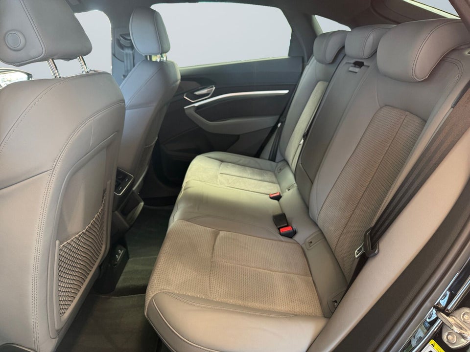 Audi e-tron 55 Advanced Sportback quattro 5d