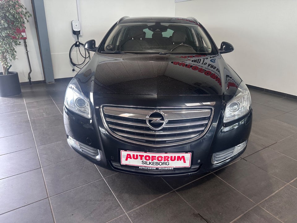 Opel Insignia 1,4 T 140 Cosmo Sports Tourer eco 5d