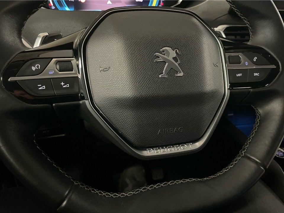 Peugeot 3008 1,6 Hybrid First Selection EAT8 5d