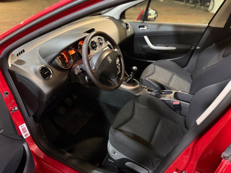 Peugeot 308 1,6 e-HDi 112 Access 5d