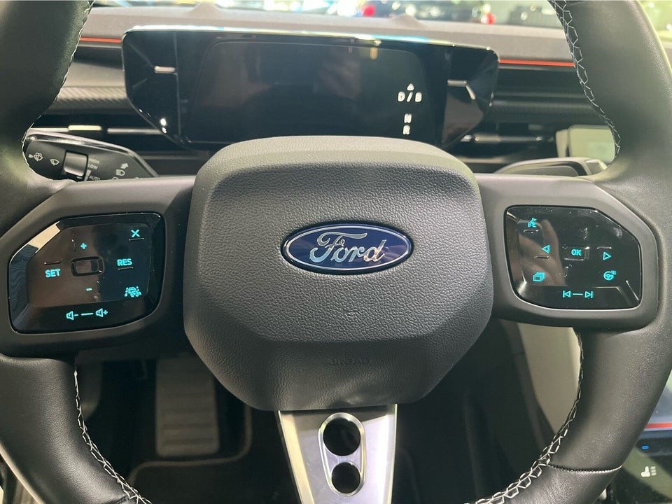 Ford Capri 82 Premium Extended Range 5d