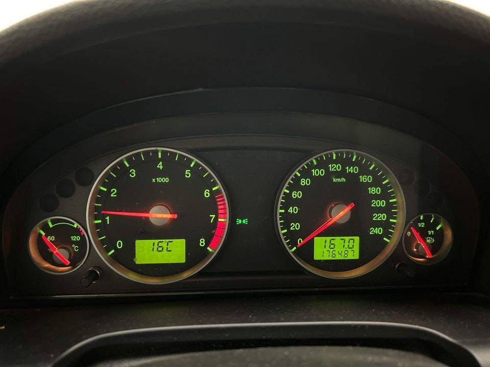 Ford Mondeo 1,8 Ambiente 110 5d