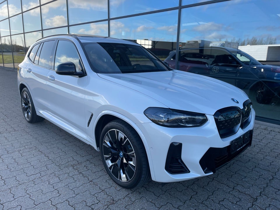 BMW iX3 Charged Plus M-Sport 5d