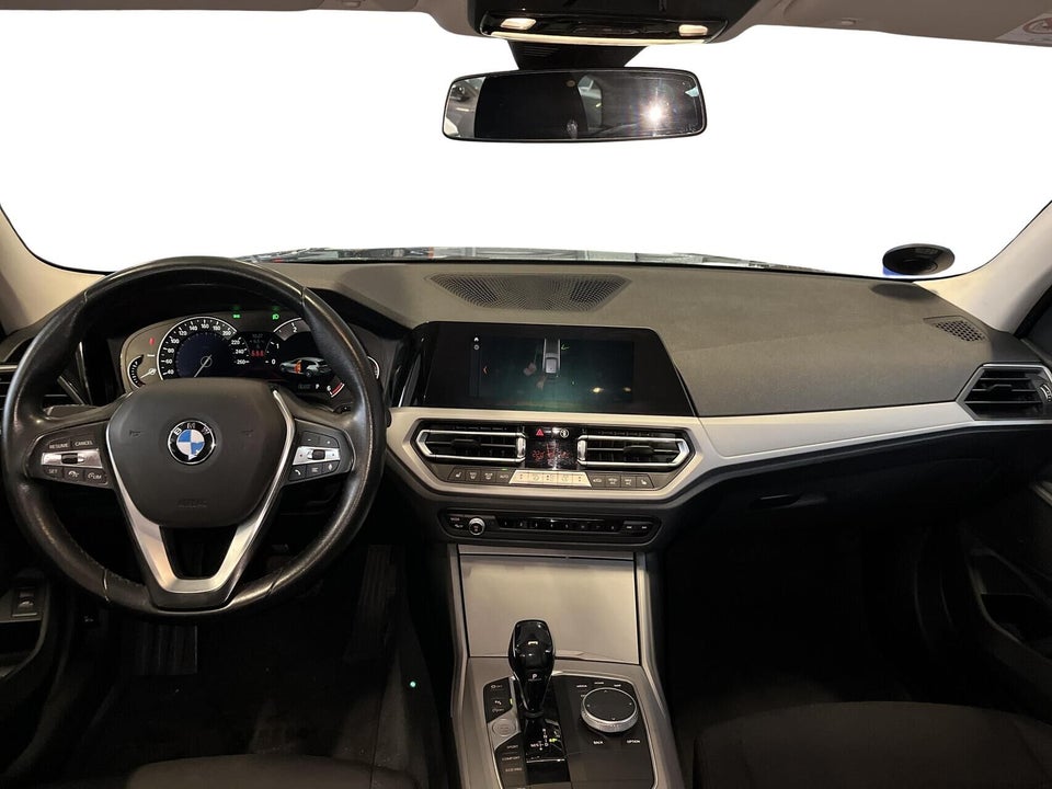 BMW 320d 2,0 Touring Connected aut. 5d