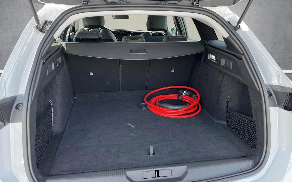 Peugeot e-308 54 Style SW 5d