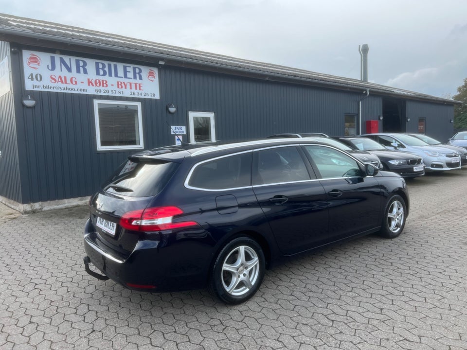 Peugeot 308 1,5 BlueHDi 130 Selection Sky SW 5d