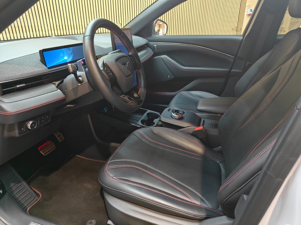 Ford Mustang Mach-E 70 Standard Range AWD 5d