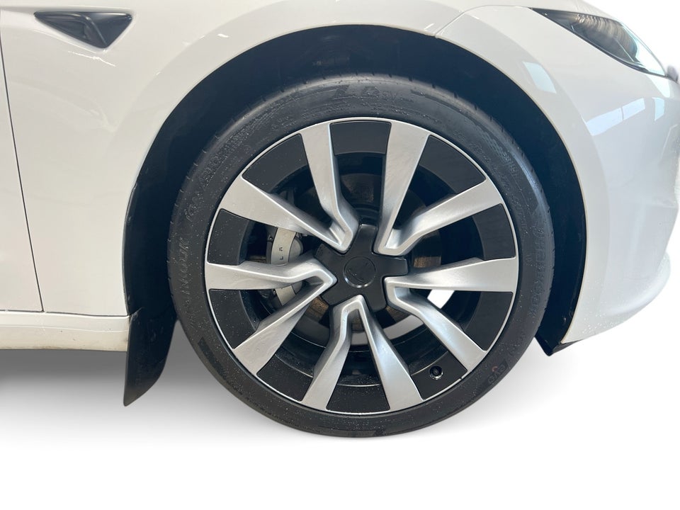 Tesla Model 3 Long Range AWD 4d