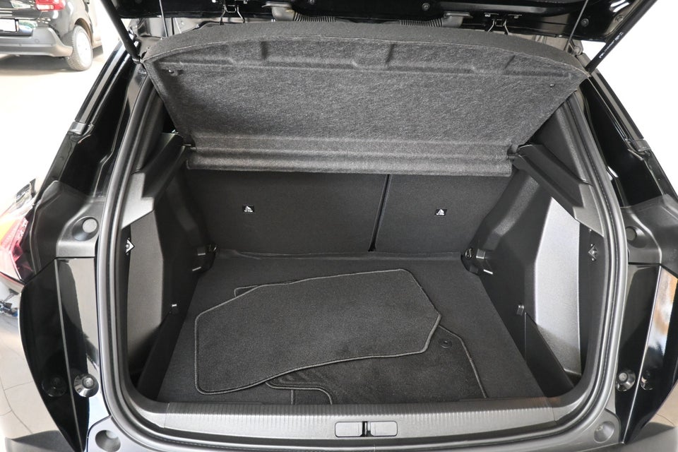 Peugeot 2008 1,2 PureTech 100 Selection 5d