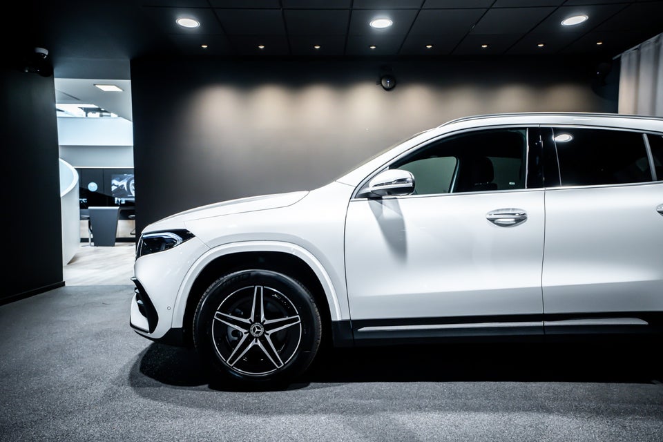 Mercedes EQA250+ AMG Premium 5d