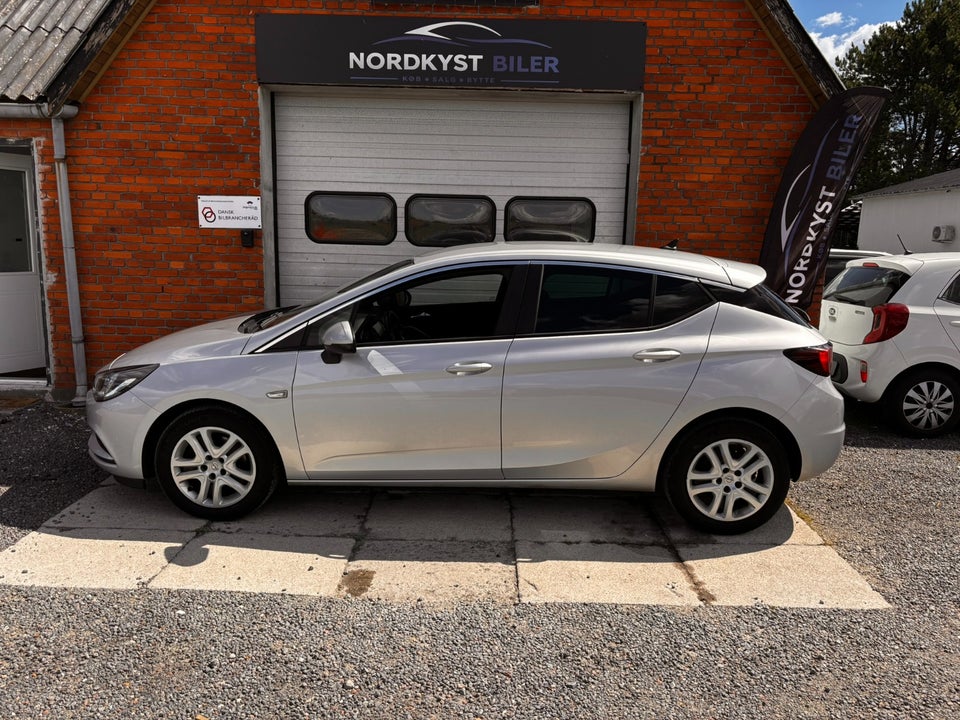 Opel Astra 1,6 CDTi 136 Innovation 5d