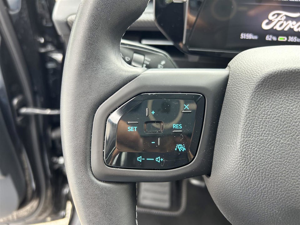 Ford Capri 82 Premium Extended Range 5d