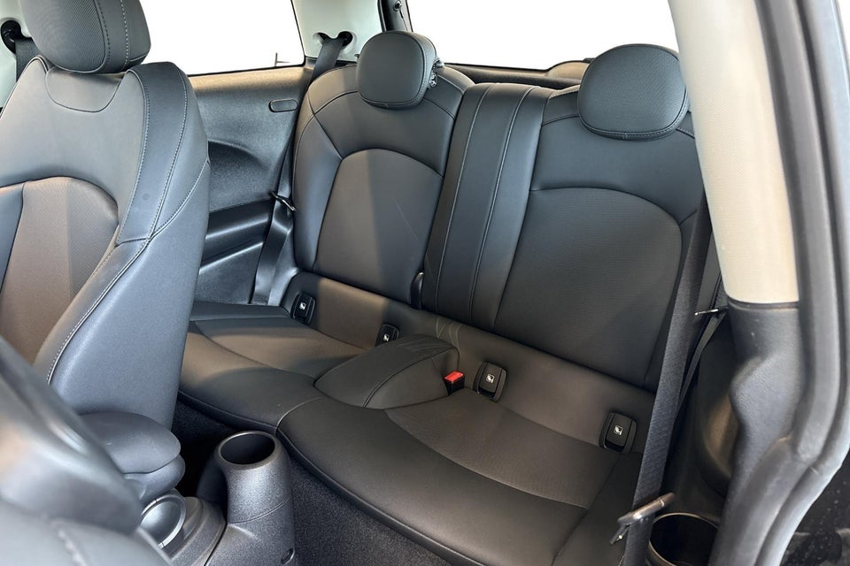 MINI Cooper SE Classic Trim 3d