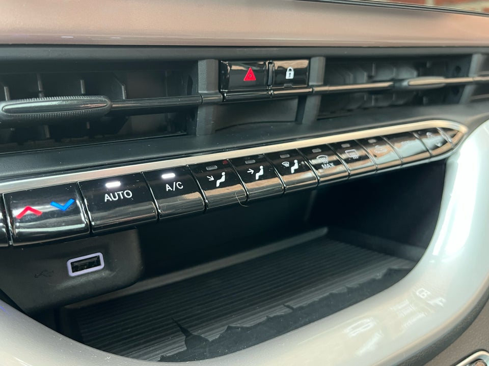 Fiat 500e 42 Icon Sky 3d