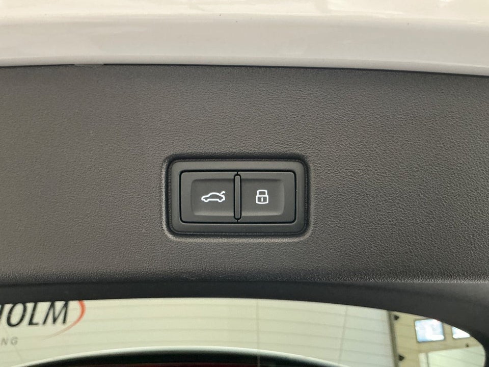 Audi Q4 e-tron 50 S-line quattro 5d