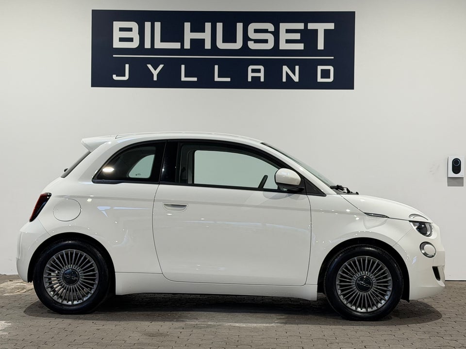 Fiat 500e 42 Icon 3d