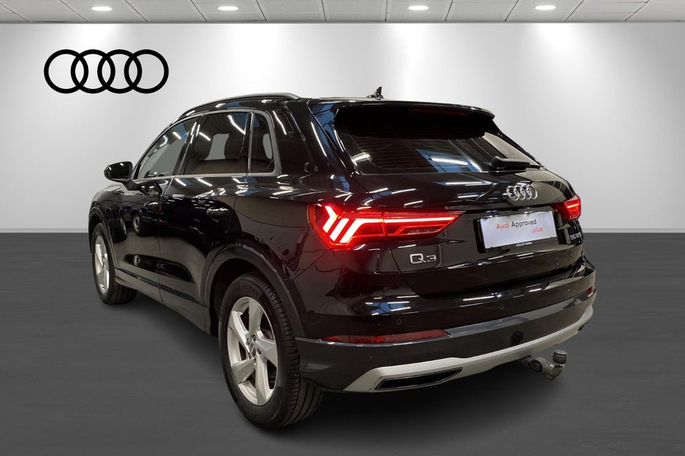 Audi Q3 35 TFSi Advanced Prestige S-tr. 5d