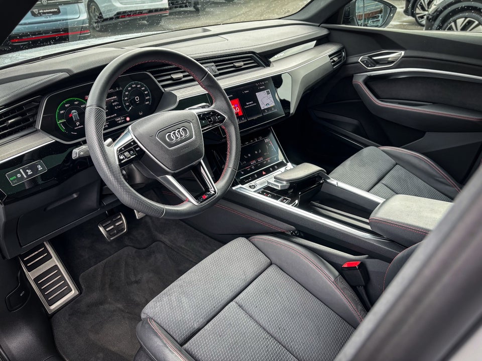 Audi Q8 e-tron 55 S-line Black Style quattro 5d
