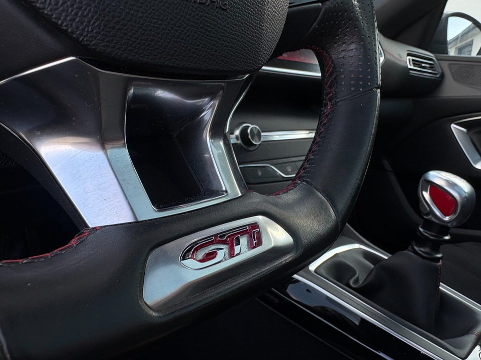 Peugeot 308 1,6 e-THP 270 GTi Performance 5d