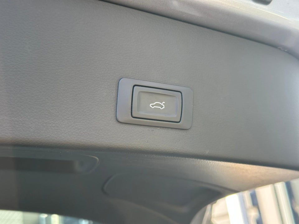 Audi A6 3,0 TDi 218 Avant S-tr. 5d