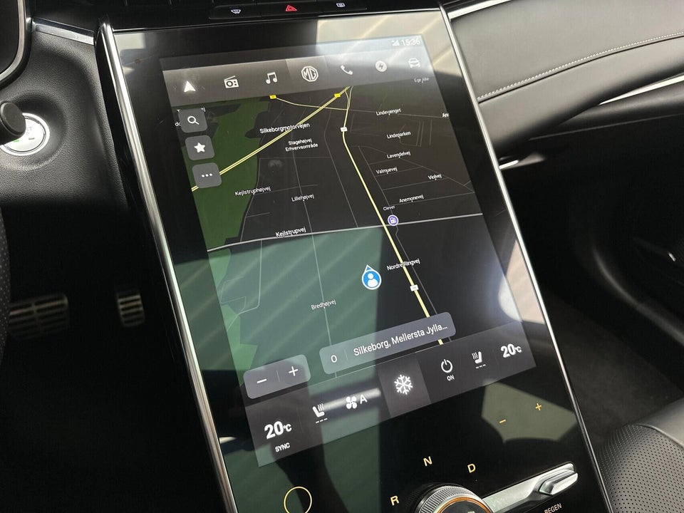 MG Marvel R Luxury 5d