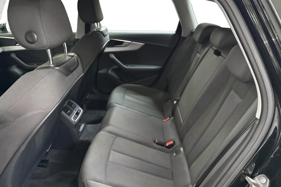 Audi A4 40 TFSi Prestige plus Avant S-tr. 5d