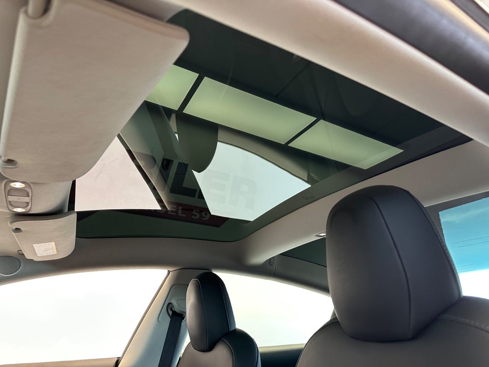 Tesla Model 3 Long Range AWD 4d