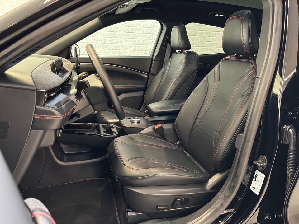 Ford Mustang Mach-E 70 Premium Standard Range AWD 5d