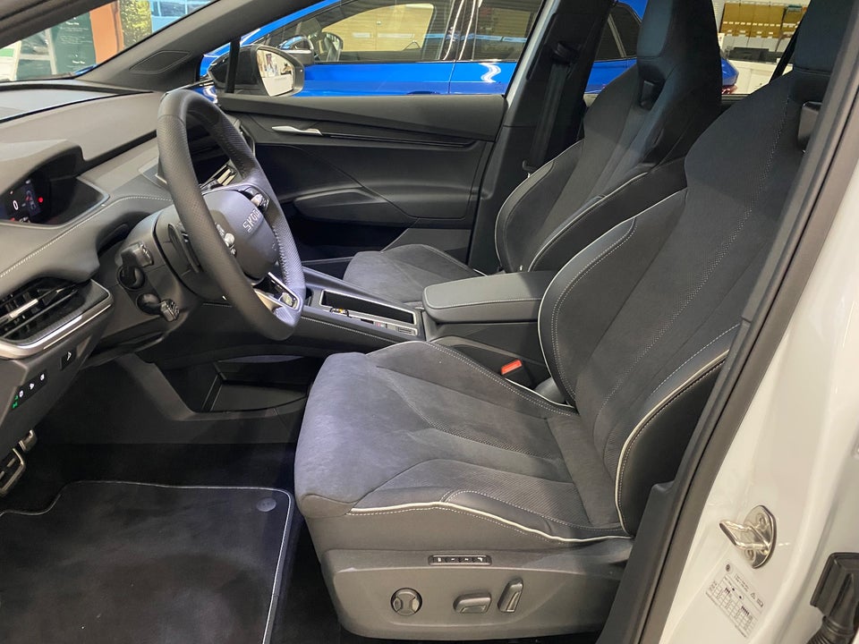 Skoda Elroq 60 iV Sportline 5d