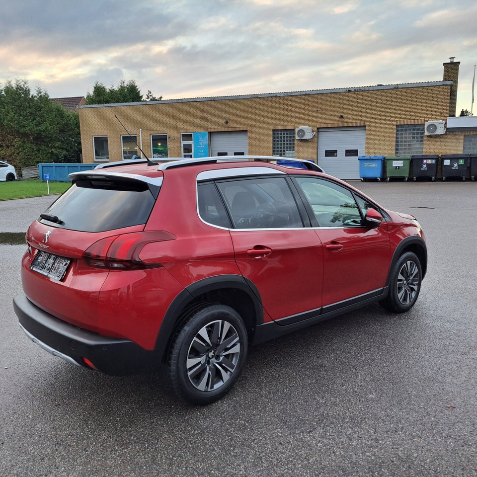 Peugeot 2008 1,5 BlueHDi 100 Allure Sky 5d