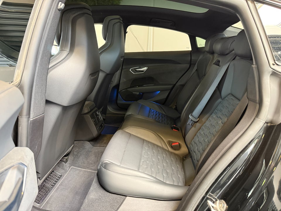 Audi e-tron GT quattro 4d