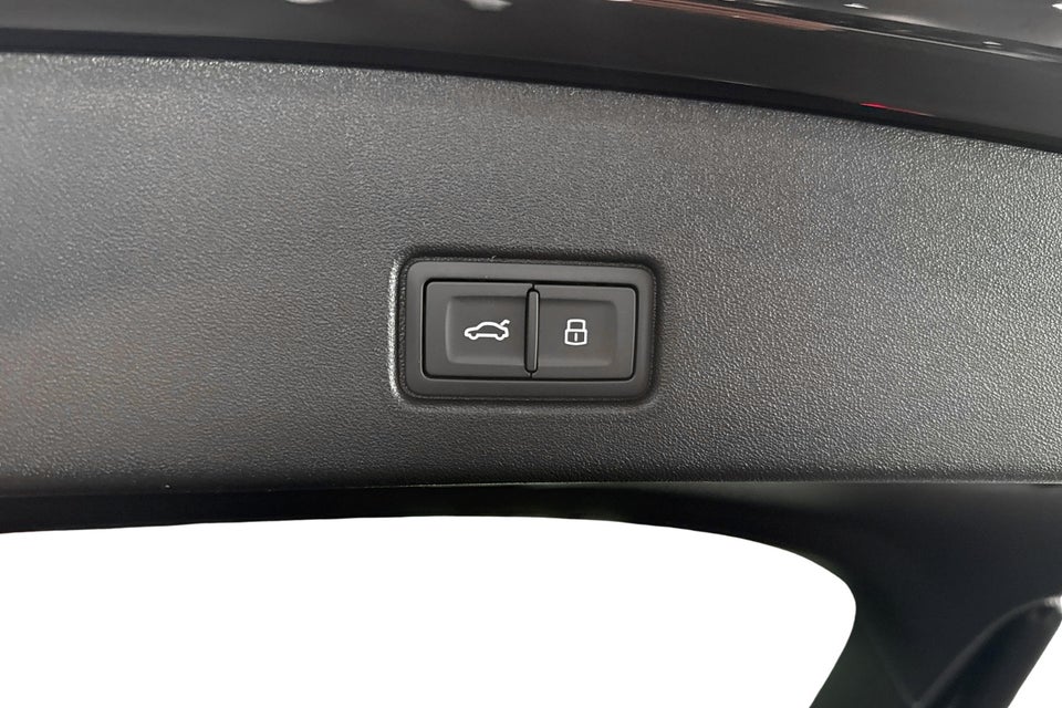 Audi Q4 e-tron 45 S-line 5d