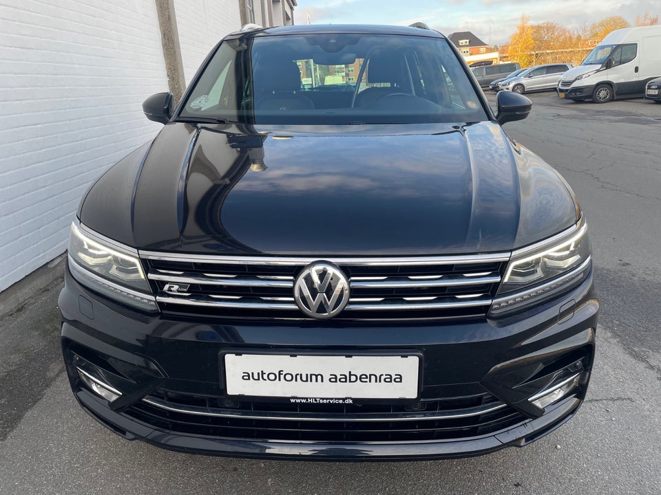 VW Tiguan 2,0 TSi 220 R-line DSG 4Motion Van 5d