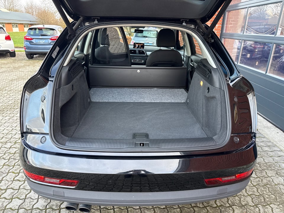 Audi Q3 2,0 TFSi 180 Design quattro S-tr. Van 5d