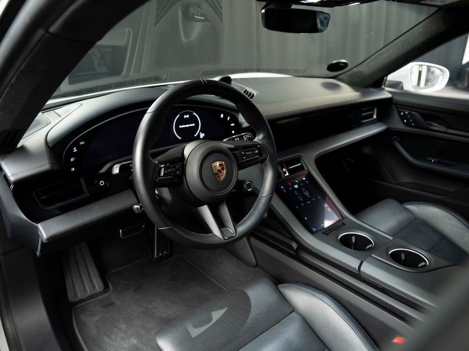 Porsche Taycan GTS Performance+ Sport Turismo 5d