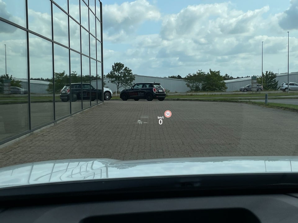 Ford Explorer 84 Premium Extended Range AWD 5d